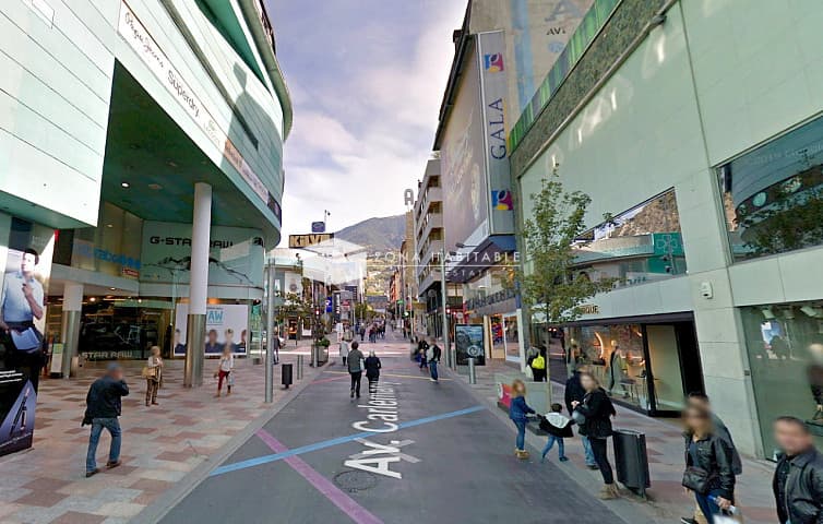 Local en venda al centre d'Escaldes - Image 1