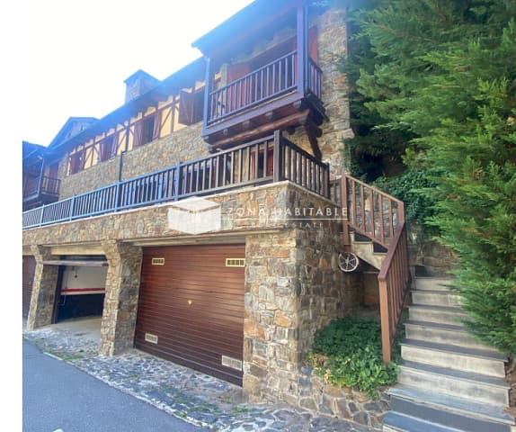 Oportunitat d'Inversió Exclusiva: Casa Adossada Llogada a Urbanització Privada a Arinsal