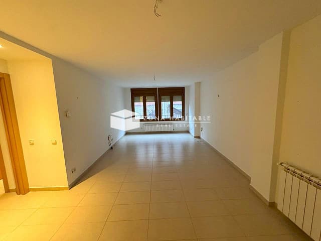 "Ampli Apartament en Lloguer a Escaldes-Engordany"