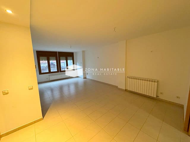 "Ampli Apartament en Lloguer a Escaldes-Engordany" - Thumbnail 3