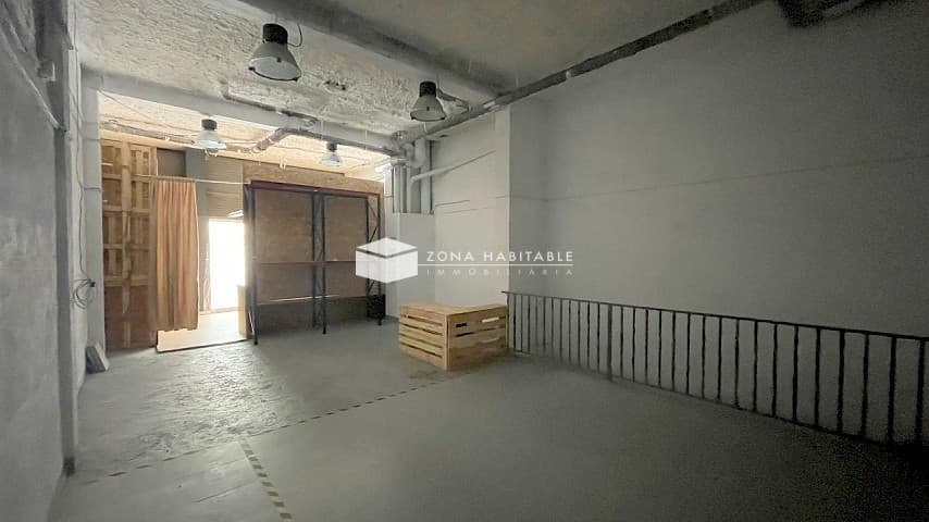 Local comercial de lloguer a Andorra la Vella, a la zona de Ciutat de Valls. - Thumbnail 2