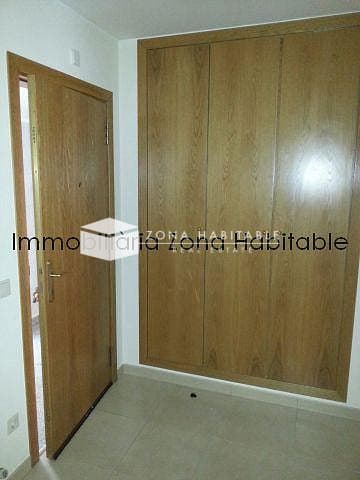 Àtic-dúplex acollidor al centre amb aparcament i traster - Thumbnail 2