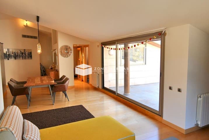 Àtic de luxe de 184m² en un complex residencial a la parròquia d’ Escaldes-Engordany. - Thumbnail 3