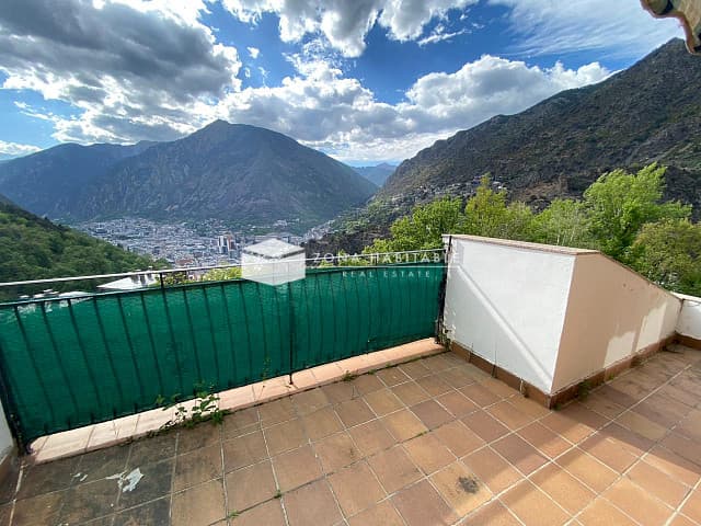 Xalet exclusiu de lloguer a Escaldes-Engordany amb vistes, sol i gran privacitat - Thumbnail 28