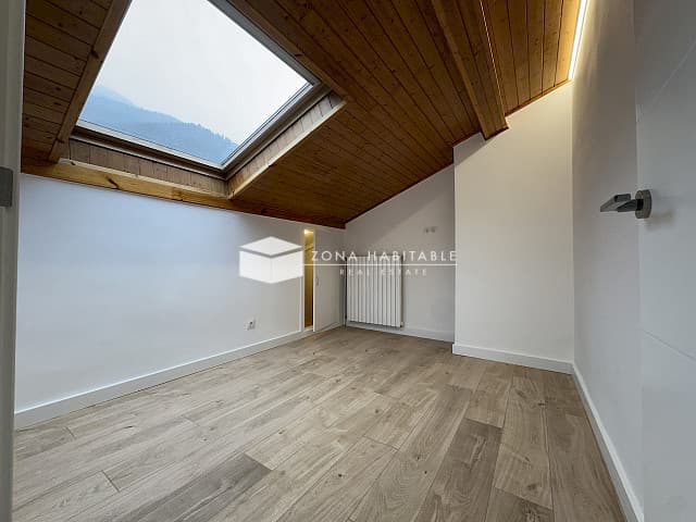 Àtic de disseny totalment reformat al centre d’Encamp - Thumbnail 6