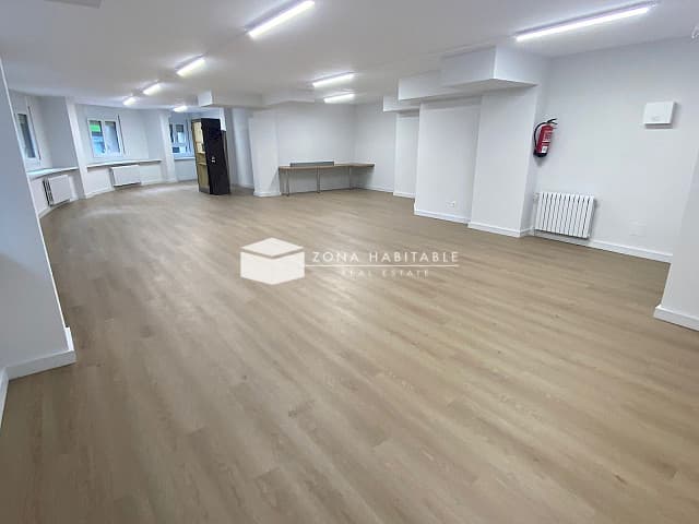 Despatx en lloguer al centre d'Andorra - Thumbnail 2