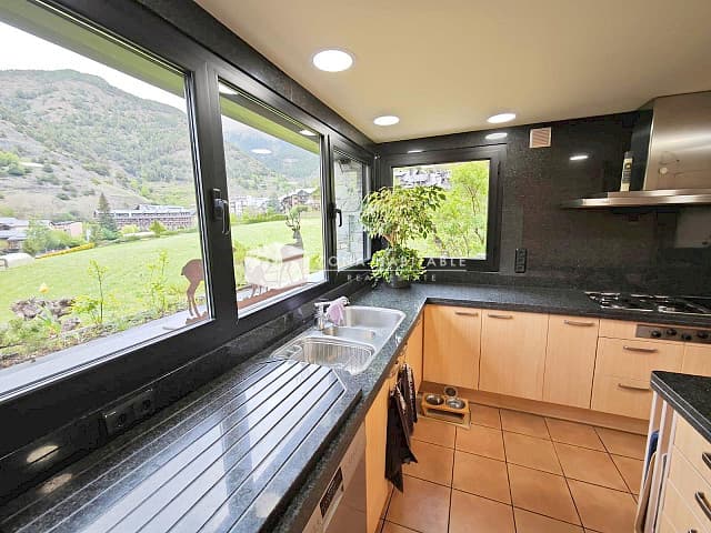 Casa de Luxe a Ordino: Confort, Elegància i Vistes Espectaculars - Thumbnail 12