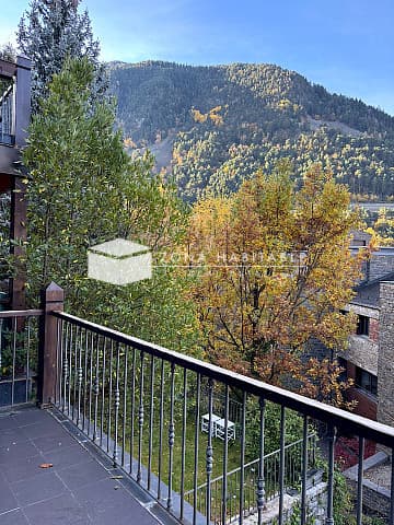 Àtic-Duplex en Lloguer: Naturalesa i Comoditat a 5 Minuts del Centre - Thumbnail 4