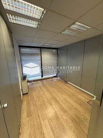 Despatx professional al centre d’Escaldes, amb dues plantes i accés directe des del carrer - Thumbnail 12