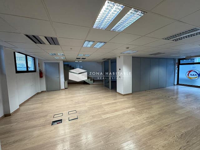 Despatx professional al centre d’Escaldes, amb dues plantes i accés directe des del carrer - Thumbnail 13