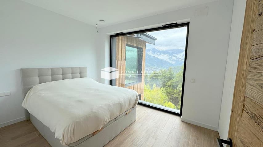 Xalet exclusiu en venda a Sispony: elegància, comoditat i natura en harmonia - Thumbnail 10