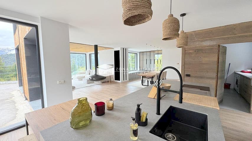 Xalet exclusiu en venda a Sispony: elegància, comoditat i natura en harmonia - Thumbnail 7