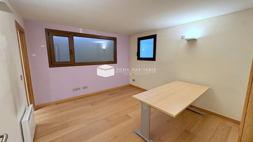 Consulta o despatx professional al centre d’Escaldes-Engordany - Image 1