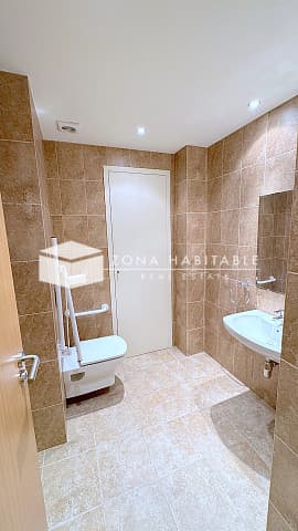 Consulta o despatx professional al centre d’Escaldes-Engordany - Thumbnail 4