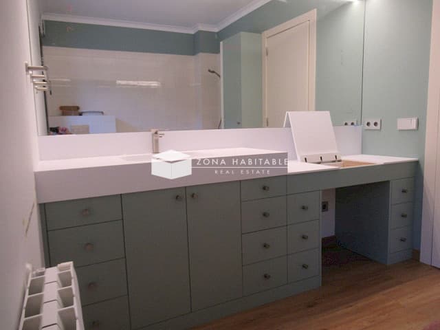 Casa adossada en venda, reformada amb ascensor, jardí privat i 4 habitacions - Thumbnail 9