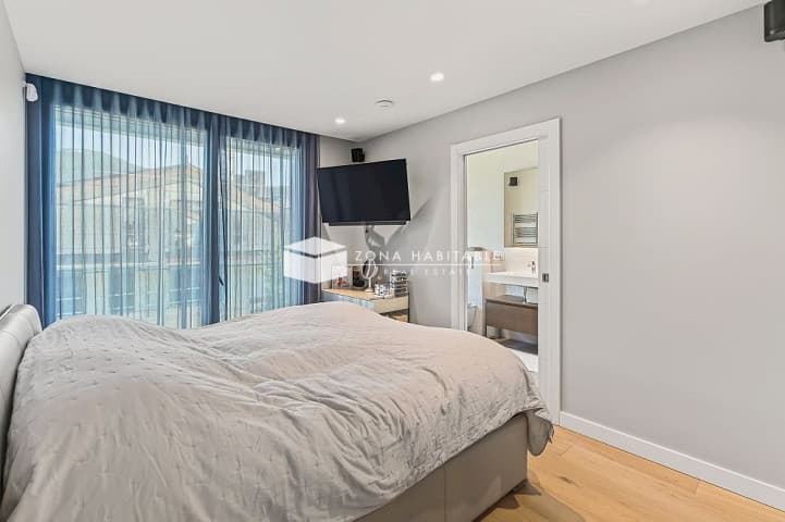 Casa amb jardí i terrasses a Escàs – espai, llum i confort en estat pur - Thumbnail 14