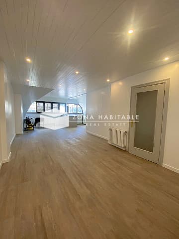 Exclusiu àtic de 120 m² en reforma integral al centre d’Andorra la Vella amb 2 pàrquings i 2 trasters - Thumbnail 6