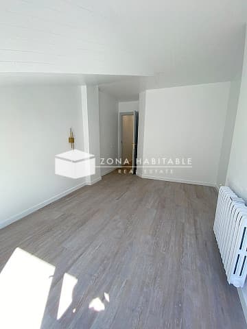 Exclusiu àtic de 120 m² en reforma integral al centre d’Andorra la Vella amb 2 pàrquings i 2 trasters - Thumbnail 9