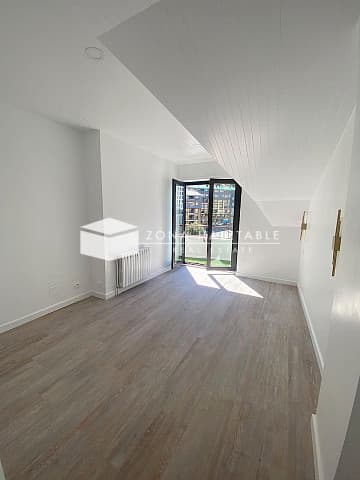 Exclusiu àtic de 120 m² en reforma integral al centre d’Andorra la Vella amb 2 pàrquings i 2 trasters - Thumbnail 11