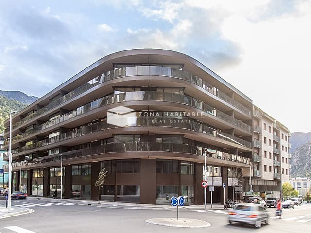 Exclusiu habitatge d’alt standing al centre d’Escaldes amb àmplies terrasses - Image 1
